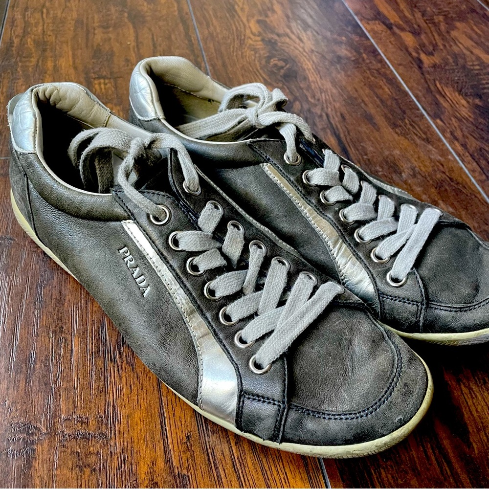 Sz 43 Prada Gray and Silver Leather Sneakers